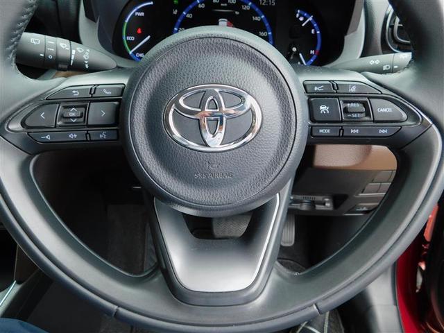 ヤリスクロス ハイブリッドＺ　Ｒカメラ　キーフリー　ヘッドライトＬＥＤ　運転席パワーシート　クルーズコントロール　アルミホイール　パワーステアリング　オートエアコン　盗難防止装置　ドライブレコーダー　ＥＴＣ　エアバッグ　ＡＢＳ（28枚目）