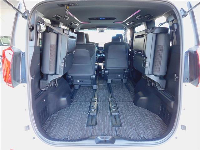 アルファード ２．５Ｓ　タイプゴールドＩＩ　ＬＥＤランプ　Ｂカメラ　スマートキ　ＡＣ１００Ｖ　盗難防止システム　ワンオーナー　ダブルエアコン　助手席エアバッグ　ＥＴＣ　記録簿　オートクルーズ　３列シート　ミュージックプレイヤー接続可　エアバッグ（11枚目）