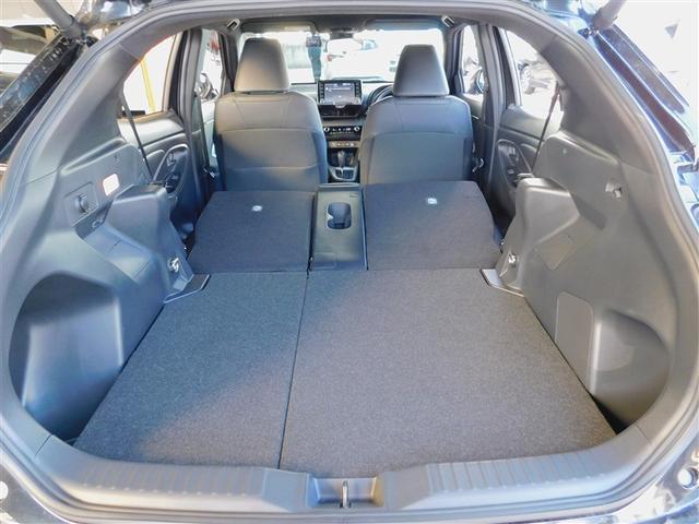 ヤリスクロス ハイブリッドＺ　ドライブレコーダ　インテリジェントキー　アルミホイル　ＬＥＤライト　クルーズコントロール　横滑り防止システム　ＴＶ　電動シ－ト　パワステ　オートエアコン　キーフリー　イモビライザ　ＥＴＣ付き　ＡＢＳ（11枚目）