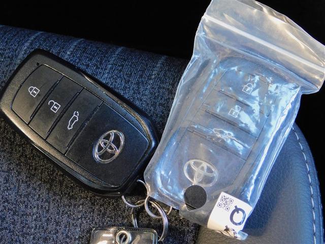 ヤリスクロス ハイブリッドＺ　ドライブレコーダ　インテリジェントキー　アルミホイル　ＬＥＤライト　クルーズコントロール　横滑り防止システム　ＴＶ　電動シ－ト　パワステ　オートエアコン　キーフリー　イモビライザ　ＥＴＣ付き　ＡＢＳ（25枚目）