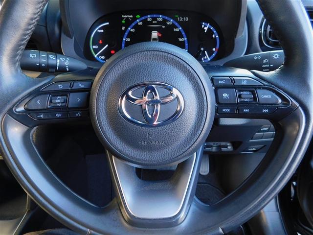 ヤリスクロス ハイブリッドＺ　ドライブレコーダ　インテリジェントキー　アルミホイル　ＬＥＤライト　クルーズコントロール　横滑り防止システム　ＴＶ　電動シ－ト　パワステ　オートエアコン　キーフリー　イモビライザ　ＥＴＣ付き　ＡＢＳ（26枚目）