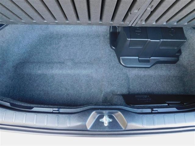 ヴォクシー ハイブリッドＺＳ　煌ＩＩＩ　ドライブレコーダ　地デジＴＶ　リヤカメラ　Ｗエアコン　スマートキー　ミュージックプレイヤー接続可　ＤＶＤ再生可　クルコン　ＶＳＣ　キーレス　アルミホイール　ナビ＆ＴＶ　ＬＥＤヘッドランプ　ＥＴＣ（10枚目）