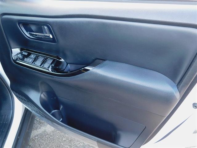 ヴォクシー ハイブリッドＺＳ　煌ＩＩＩ　ドライブレコーダ　地デジＴＶ　リヤカメラ　Ｗエアコン　スマートキー　ミュージックプレイヤー接続可　ＤＶＤ再生可　クルコン　ＶＳＣ　キーレス　アルミホイール　ナビ＆ＴＶ　ＬＥＤヘッドランプ　ＥＴＣ（28枚目）