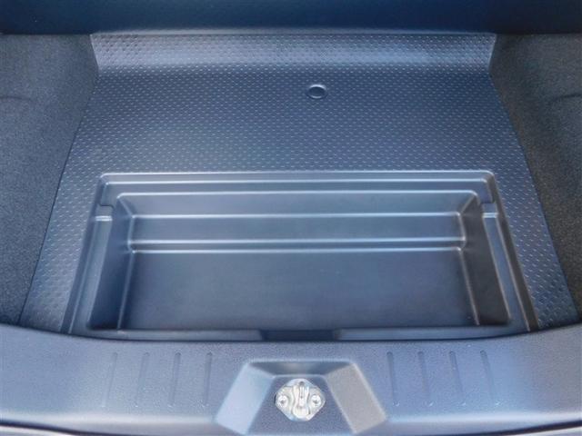 �������[