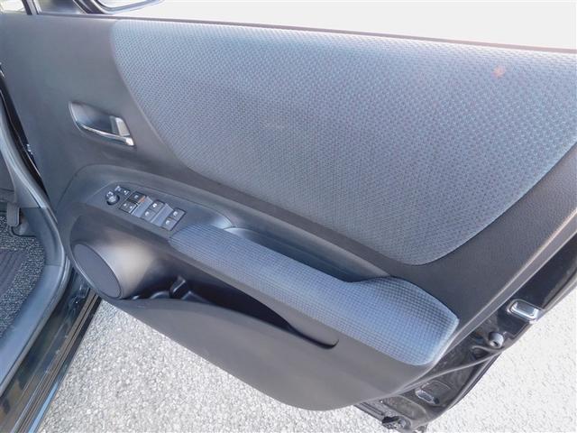 �^�]�ȃh�A�g����