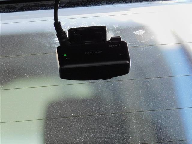 �����J����