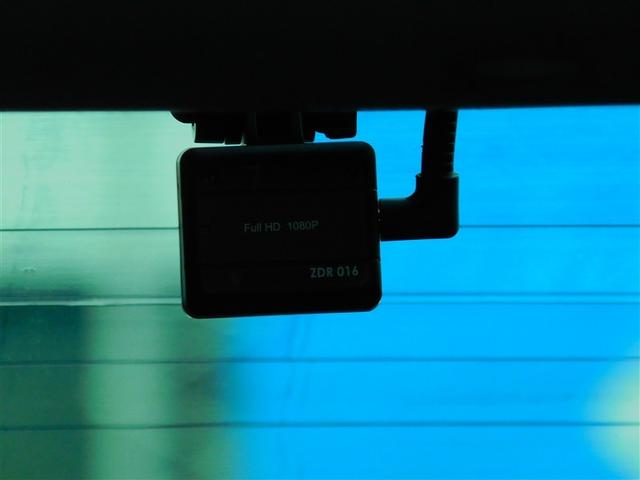 プリウス Ｓツーリングセレクション・ブラックエディション　衝突軽減ブレーキ　ドライブレコーダ　ＬＥＤライト　ＡＣ１００Ｖ電源　フルセグテレビ　ＡＣ　バックガイドモニター　ＥＴＣ装備　イモビ　スマ－トキ－　横滑り防止　ミュージックプレイヤー接続可　ＴＶ　ＡＢＳ（19枚目）