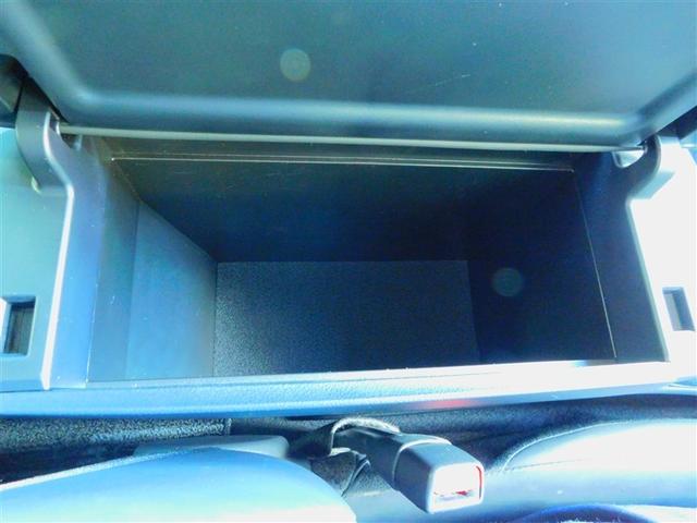 プリウス Ｓツーリングセレクション・ブラックエディション　衝突軽減ブレーキ　ドライブレコーダ　ＬＥＤライト　ＡＣ１００Ｖ電源　フルセグテレビ　ＡＣ　バックガイドモニター　ＥＴＣ装備　イモビ　スマ－トキ－　横滑り防止　ミュージックプレイヤー接続可　ＴＶ　ＡＢＳ（27枚目）