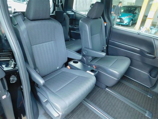 ノア Ｓ－Ｇ　リアクーラー　横滑り防止装置　バックガイドモニター　両側Ｐドア　ワンオーナー車　ＡＡＣ　アルミ　ＥＴＣ車載器　地デジ　ドライブレコーダ　クルコン　キーフリー　ＬＥＤライト　イモビライザー　３列シート（8枚目）