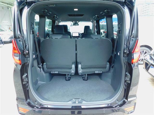 ノア Ｓ－Ｇ　リアクーラー　横滑り防止装置　バックガイドモニター　両側Ｐドア　ワンオーナー車　ＡＡＣ　アルミ　ＥＴＣ車載器　地デジ　ドライブレコーダ　クルコン　キーフリー　ＬＥＤライト　イモビライザー　３列シート（11枚目）