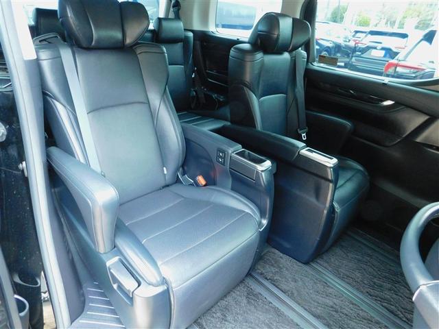 ヴェルファイア ２．５Ｚ　Ｇエディション　両Ｐスライドドア　バックモニタ　ワンオーナ－　地上デジタル　メディアプレイヤー接続　ＬＥＤライト　リアオートエアコン　パワーシート　スマートキ　クルコン　ＥＴＣ　ＤＶＤ再生可　ＡＷ　パワーウィンドウ（8枚目）