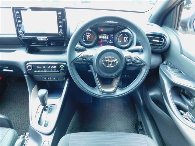 ヤリス Ｚ　バックカメラ付き　記録簿あり　軽減ブレーキ　ワンオーナー車　横滑り防止機能　オートクルーズ　キーレススタート　ＬＥＤライト　サイドエアバック　ＡＢＳ　オ－トエアコン　盗難防止装置　エアバッグ　ＥＴＣ（5枚目）