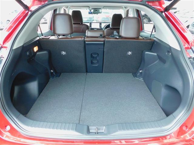 ヤリスクロス Ｚ　エアロ　点検記録簿　テレビ　ドライブレコーダ　横滑り防止機能　クルーズＣ　イモビ　ダブルエアバック　パワステ　アルミ　フルセグＴＶ　Ｂモニター　カーテンエアバッグ　エアコン　キーフリー　エアバッグ（10枚目）