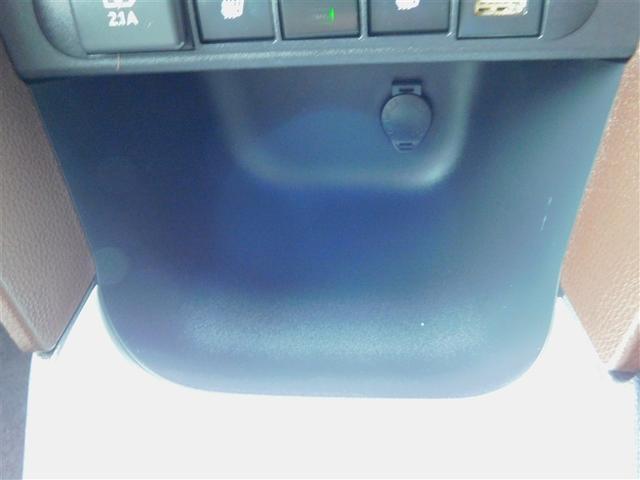 ヤリスクロス Ｚ　エアロ　点検記録簿　テレビ　ドライブレコーダ　横滑り防止機能　クルーズＣ　イモビ　ダブルエアバック　パワステ　アルミ　フルセグＴＶ　Ｂモニター　カーテンエアバッグ　エアコン　キーフリー　エアバッグ（31枚目）