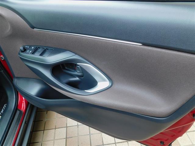 ヤリスクロス Ｚ　エアロ　点検記録簿　テレビ　ドライブレコーダ　横滑り防止機能　クルーズＣ　イモビ　ダブルエアバック　パワステ　アルミ　フルセグＴＶ　Ｂモニター　カーテンエアバッグ　エアコン　キーフリー　エアバッグ（36枚目）