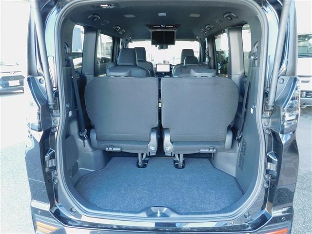 ヴォクシー ハイブリッドＳ－Ｚ　ブレーキサポート　横滑防止　ＬＥＤランプ　地デジ　インテリキー　カーテンエアバック　ＤＶＤプレーヤー　Ｒカメラ　エアバッグ　アクティブクルーズコントロール　Ｗエアコン　ＡＢＳ　フルオートエアコン　ＰＳ（11枚目）