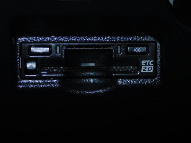 ヴォクシー ハイブリッドＳ－Ｚ　ブレーキサポート　横滑防止　ＬＥＤランプ　地デジ　インテリキー　カーテンエアバック　ＤＶＤプレーヤー　Ｒカメラ　エアバッグ　アクティブクルーズコントロール　Ｗエアコン　ＡＢＳ　フルオートエアコン　ＰＳ（23枚目）