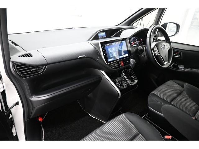ヴォクシー ＺＳ　煌　ＩＳＴＯＰ　アルミ付　フルセグ地デジＴＶ　インテリジェントキー　バックモニタ－　ワンオーナー車　記録簿付　盗難防止システム　エアコン　メモリナビ　ＬＥＤランプ　キーレス　ＥＴＣ装備　横滑り防止機能（11枚目）