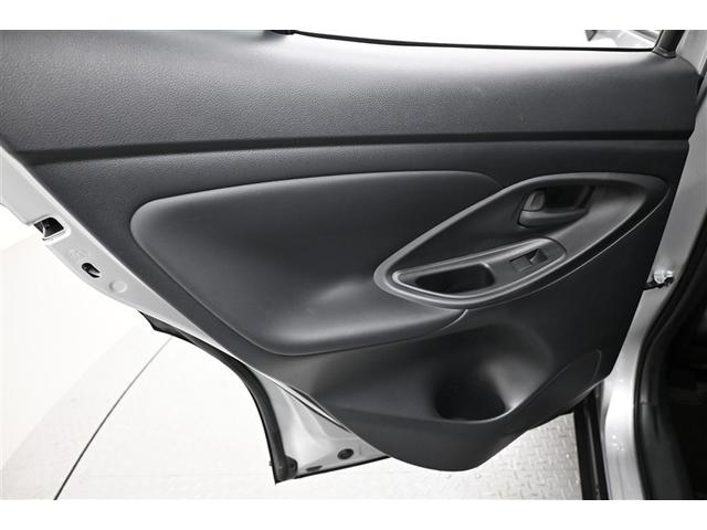 ヤリスクロス Ｇ　ＤＶＤ再生機能　バックモニター　アルミ　スマートキ　定期点検記録簿　ＬＥＤヘッド　横滑り防止　盗難防止システム　フルオートエアコン　キーレスエントリー　クルーズコントロール　パワーステアリング（32枚目）