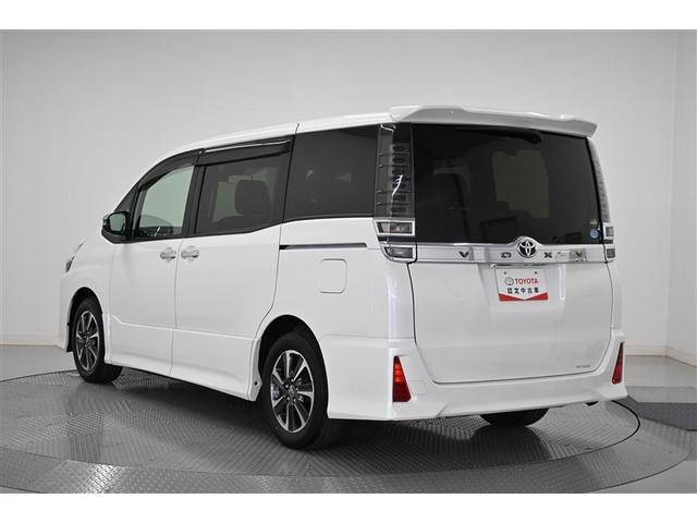 ヴォクシー ＺＳ　煌　両側自動ドア　リヤカメラ　ＤＶＤ再生可　地デジＴＶ　ＥＳＣ　プッシュスタートスマートキー　Ｗエアバッグ　パワーウィンドウ　ＬＥＤライト　キーレスエントリー　エアコン　メモリーナビゲーション　盗難防止（5枚目）