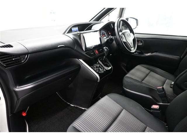 ヴォクシー ＺＳ　煌　両側自動ドア　リヤカメラ　ＤＶＤ再生可　地デジＴＶ　ＥＳＣ　プッシュスタートスマートキー　Ｗエアバッグ　パワーウィンドウ　ＬＥＤライト　キーレスエントリー　エアコン　メモリーナビゲーション　盗難防止（11枚目）