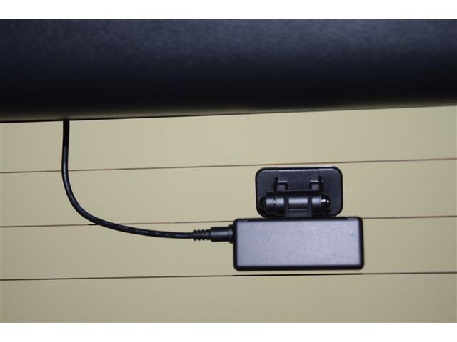 ヴォクシー Ｓ－Ｚ　ＤＶＤ再生機能　スマートキープッシュスタート　両側電動パワースライドドア　パワーウインドウ　ＥＴＣ車載器　ＬＥＤライト　デュアルエアコン　アルミホイール　盗難防止装置　横滑り防止機能　キーフリー（30枚目）
