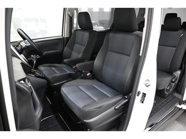 ヴォクシー ZS 煌II スマートキー・プッシュスタート バックガイドモニター セキュリティアラーム 両側パワスラドア ETC車載器 地デジテレビ VSC LEDライト 助手席エアバック キーレスエントリー AC パワステ(8枚目)