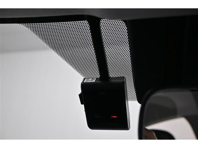 プリウス Ｓツーリングセレクション　インテリキー　地デジ　リアカメラ　ＬＥＤヘッドライト　セキュリティー　寒冷地仕様車　クルコン　オートエアコン　デュアルエアバッグ　ＥＳＣ　ＤＶＤ　フルタイム４ＷＤ　メモリーナビゲーション　ＥＴＣ車載器（29枚目）