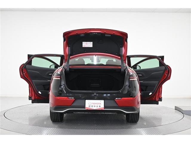 クラウンクロスオーバー Gアドバンスド 衝突軽減装置 フルセグテレビ クルコン 横滑防止装置 LEDヘッドライト 記録簿 Bカメラ 元試乗車 Pシート ETC オートエアコン AC100V電源 エアバッグ 4WD キーレス 盗難防止装置(5枚目)