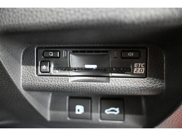 クラウンクロスオーバー Gアドバンスド 衝突軽減装置 フルセグテレビ クルコン 横滑防止装置 LEDヘッドライト 記録簿 Bカメラ 元試乗車 Pシート ETC オートエアコン AC100V電源 エアバッグ 4WD キーレス 盗難防止装置(29枚目)