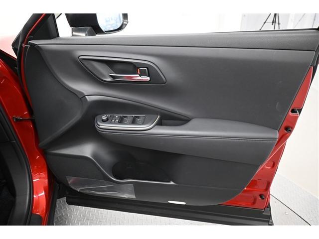 クラウンクロスオーバー Gアドバンスド 衝突軽減装置 フルセグテレビ クルコン 横滑防止装置 LEDヘッドライト 記録簿 Bカメラ 元試乗車 Pシート ETC オートエアコン AC100V電源 エアバッグ 4WD キーレス 盗難防止装置(32枚目)