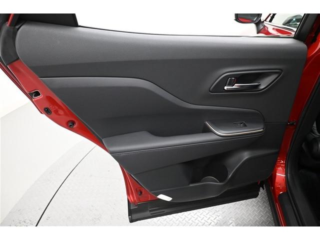 クラウンクロスオーバー Gアドバンスド 衝突軽減装置 フルセグテレビ クルコン 横滑防止装置 LEDヘッドライト 記録簿 Bカメラ 元試乗車 Pシート ETC オートエアコン AC100V電源 エアバッグ 4WD キーレス 盗難防止装置(33枚目)