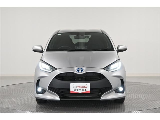 ヤリス ハイブリッドG LEDライト サイドエアバッグ スマートキ ナビ Bモニター ドライブレコーダー ETC車載器 横滑り防止装置 クルコン セキュリティアラーム AC100V電源 パワステ 点検記録簿 キーフリー(2枚目)