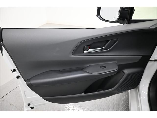 プリウス Z リアカメラ プリクラッシュ PWシート AC100V電源 LEDランプ オートクルーズ アルミホイール AC 運転席エアバッグ 横滑り防止装置 ETC付 盗難防止システム パワーウインドウ TV(33枚目)