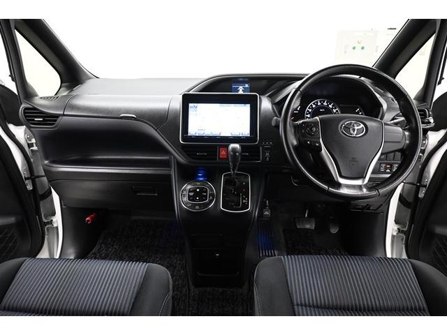 ヴォクシー ZS 煌 地上デジタル 両側パワードア アイドリングストップ車 パワーウィンド 横滑防止 DVD可 盗難防止装置 スマートエントリー Bカメラ LEDヘッドライト メモリーナビ 3列シート ダブルエアコン AW(15枚目)