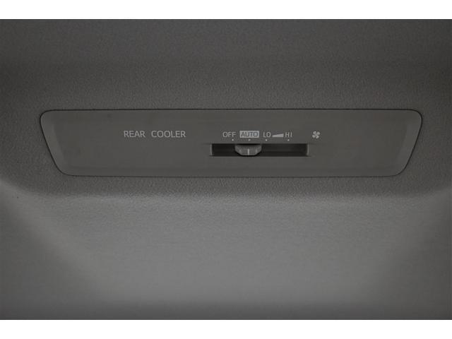 ヴォクシー ZS 煌 地上デジタル 両側パワードア アイドリングストップ車 パワーウィンド 横滑防止 DVD可 盗難防止装置 スマートエントリー Bカメラ LEDヘッドライト メモリーナビ 3列シート ダブルエアコン AW(18枚目)