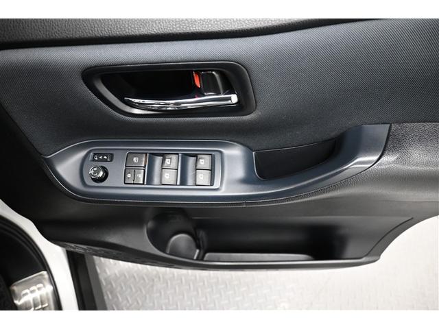 ヴォクシー ZS 煌 地上デジタル 両側パワードア アイドリングストップ車 パワーウィンド 横滑防止 DVD可 盗難防止装置 スマートエントリー Bカメラ LEDヘッドライト メモリーナビ 3列シート ダブルエアコン AW(35枚目)