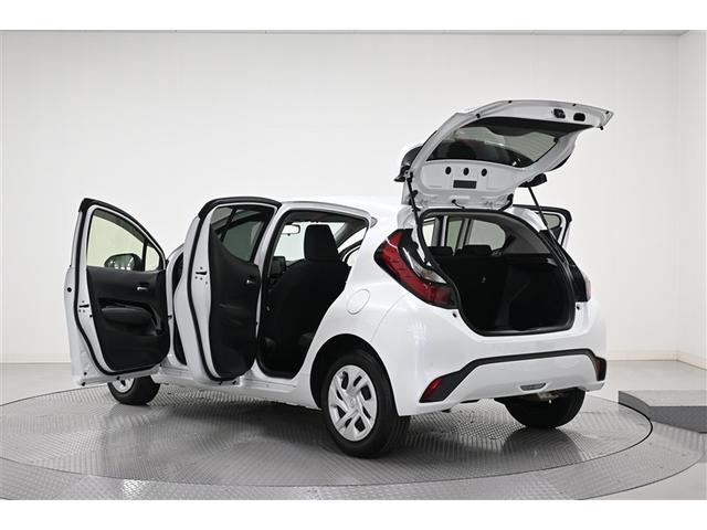 アクア G VSC 衝突軽減ブレーキ メモリナビ アイドルストップ バックモニター LED クルーズコントロール スマートキー ETC車載器 ナビ パワーウィンドウ イモビライザー キーフリーシステム エアバッグ(7枚目)