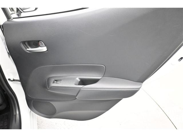 アクア G VSC 衝突軽減ブレーキ メモリナビ アイドルストップ バックモニター LED クルーズコントロール スマートキー ETC車載器 ナビ パワーウィンドウ イモビライザー キーフリーシステム エアバッグ(35枚目)