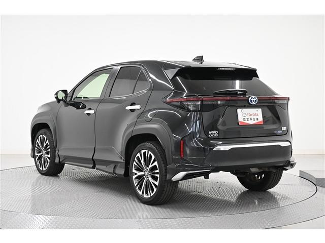 ヤリスクロス ハイブリッドZ インテリジェントキー アルミホイル LEDライト リアカメラ クルーズコントロール 横滑り防止システム 電動シ-ト パワステ オートエアコン キーフリー イモビライザ ETC付き サイドエアバック(4枚目)