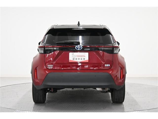 ヤリスクロス ハイブリッドＺ　ドライブレコーダ　インテリジェントキー　アルミホイル　ＬＥＤライト　リアカメラ　クルーズコントロール　整備記録簿　横滑り防止システム　ナビＴＶ　メモリーナビゲーション　電動シ－ト　パワステ　キーフリー（3枚目）