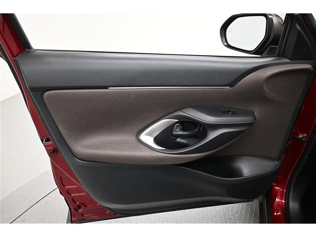 ヤリスクロス ハイブリッドＺ　ドライブレコーダ　インテリジェントキー　アルミホイル　ＬＥＤライト　リアカメラ　クルーズコントロール　整備記録簿　横滑り防止システム　ナビＴＶ　メモリーナビゲーション　電動シ－ト　パワステ　キーフリー（34枚目）