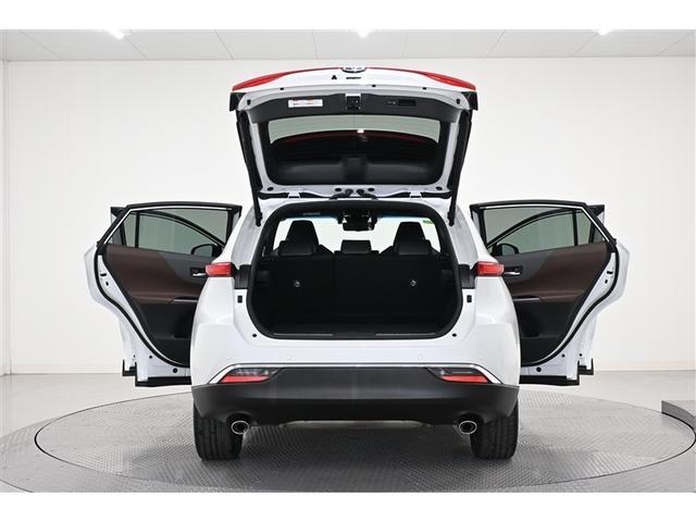 ハリアーハイブリッド Ｚ　地上デジタル　衝突被害軽減　サイドエアバッグ　ＬＥＤランプ　Ｂモニタ　クルコン　ナビＴＶ　横滑り防止装置　スマートキー　盗難防止システム　ＡＢＳ　アルミ　ＥＴＣ付　エアバッグ　ＡＡＣ　キーレス（6枚目）