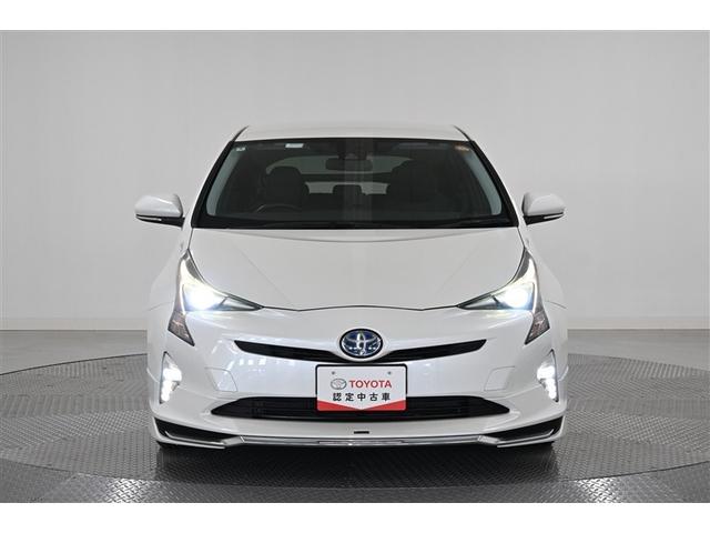 プリウス Ｓツーリングセレクション　レーダーブレーキサポート　フルオートエアコン　デュアルエアバック　バックモニタ－　ＡＷ　イモビ　ＥＳＣ　パワーウインド　スマキ－　ＥＴＣ車載器　サイドエアバック　フルセグ地デジＴＶ　ＤＶＤ再生可能（2枚目）