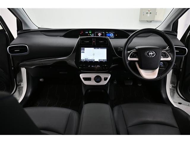 プリウス Ｓツーリングセレクション　レーダーブレーキサポート　フルオートエアコン　デュアルエアバック　バックモニタ－　ＡＷ　イモビ　ＥＳＣ　パワーウインド　スマキ－　ＥＴＣ車載器　サイドエアバック　フルセグ地デジＴＶ　ＤＶＤ再生可能（16枚目）