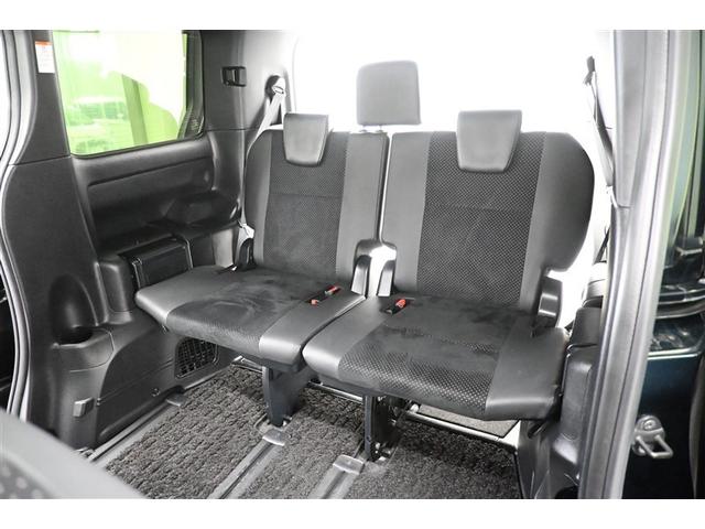 �R��ڃV�[�g���Ђ�т�Ƃ����X�y�[�X���m�ۂ��Ă��܂��B��l���ł̂��o�������΂�����ł��I