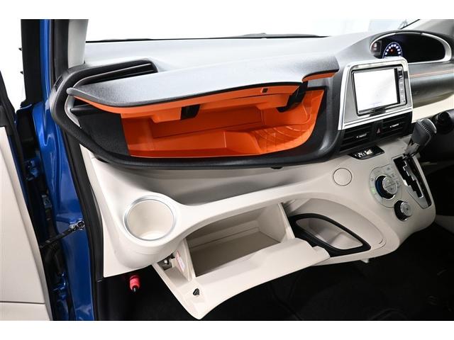 シエンタ ハイブリッドＧ　ブレーキサポート　Ｂカメラ　クルコン　キーフリー　スマキー　横滑り防止システム　メモリナビ　ナビＴＶ　ＥＴＣ　ドライブレコーダー　イモビライザー　運転席エアバック　フルオートエアコン　ＰＷ　３列シート（32枚目）