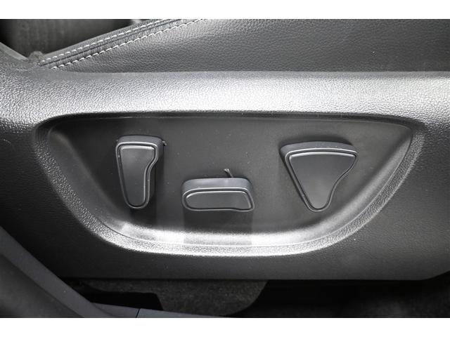 �p���[�V�[�g���ځB�����Ȓ�������y�ɂł��A�œK�ȃ|�W�V�����ŉ^�]���邱�Ƃ��\�ł��B