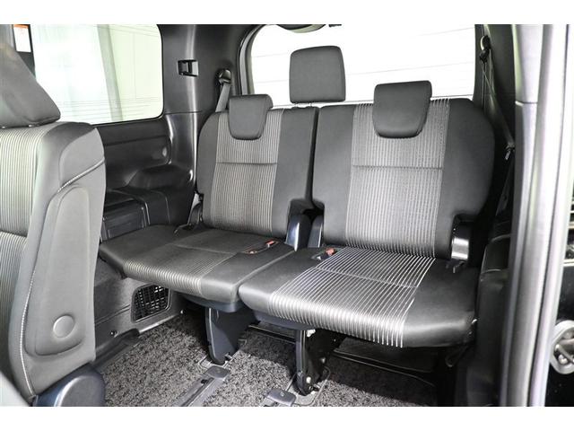 �R��ڃV�[�g���Ђ�т�Ƃ����X�y�[�X���m�ۂ��Ă��܂��B��l���ł̂��o�������΂�����ł��I