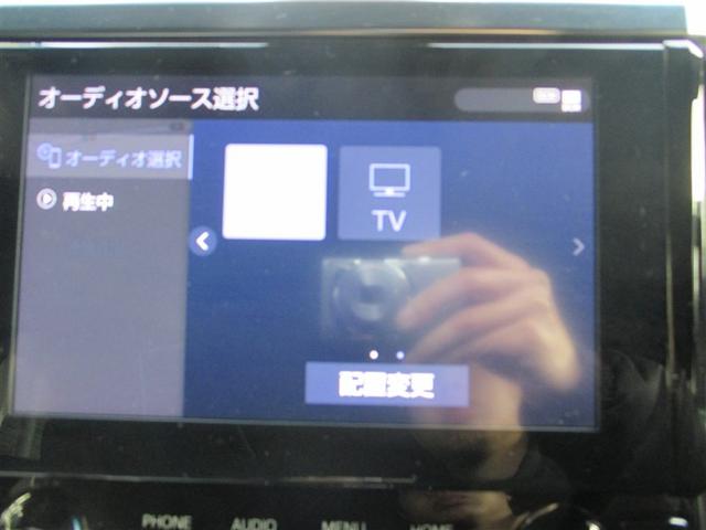 アルファード ２．５Ｓ　タイプゴールド　イモビ　バックモニタ－　ＬＥＤランプ　リアオートエアコン　ドライブレコーダ　エアコン　ＤＶＤプレーヤー　横滑防止装置　ＡＣ１００Ｖ電源　アルミ　パワーウィンドウ　メディアプレイヤー接続　ＡＢＳ（18枚目）